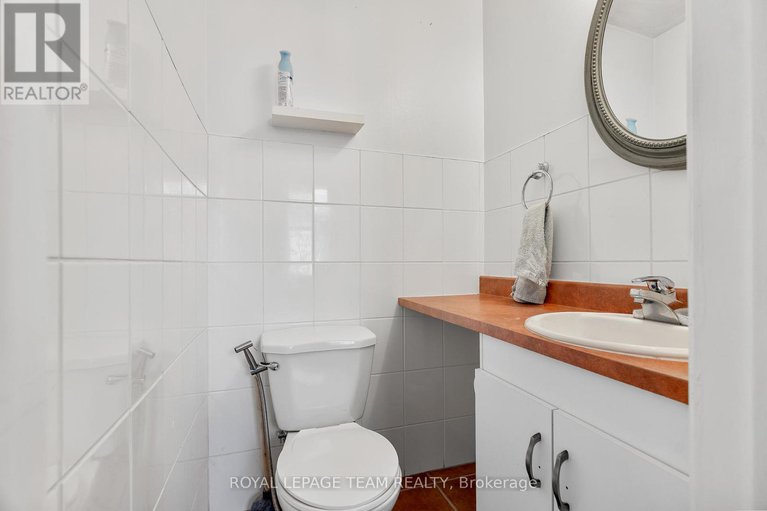 28760910/240-garneau-street/vanier/ottawa/ontario/K1L7T8_8