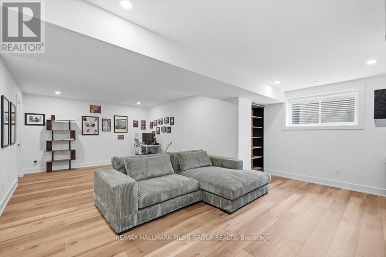 29474448/296-cornice-street/mer-bleuebradley-estatesanderson-park/ottawa/ontario/K1W0R4_20