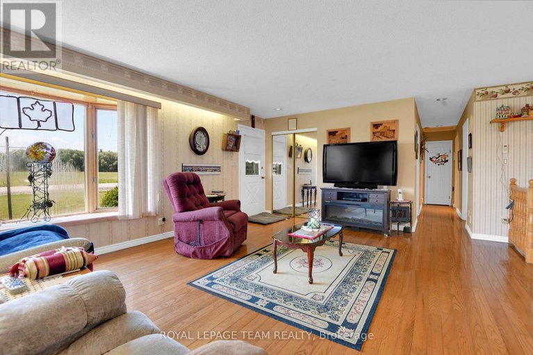 28525905/9-castleford-church-lane/horton-twp/horton/ontario/K7V3Z8_12