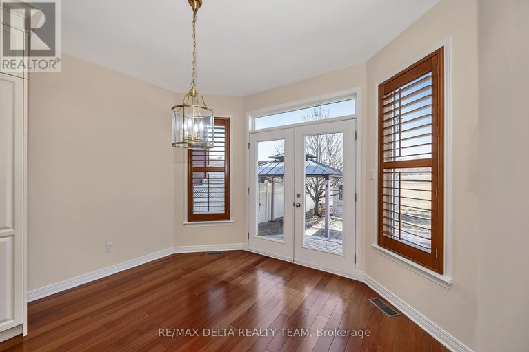 29583764/1983-plainhill-drive/notting-hillsummerside/ottawa/ontario/K4A0E8_10