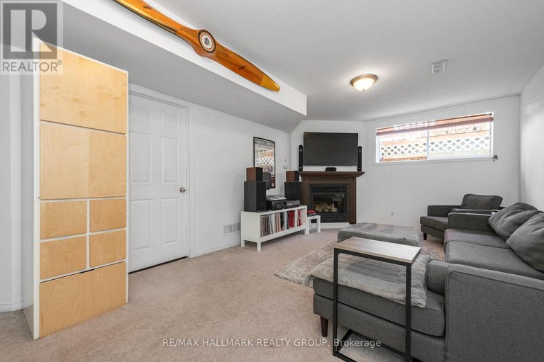 28873791/2028-boisfranc-circle/avalon-east/ottawa/ontario/K4A4Z6_29