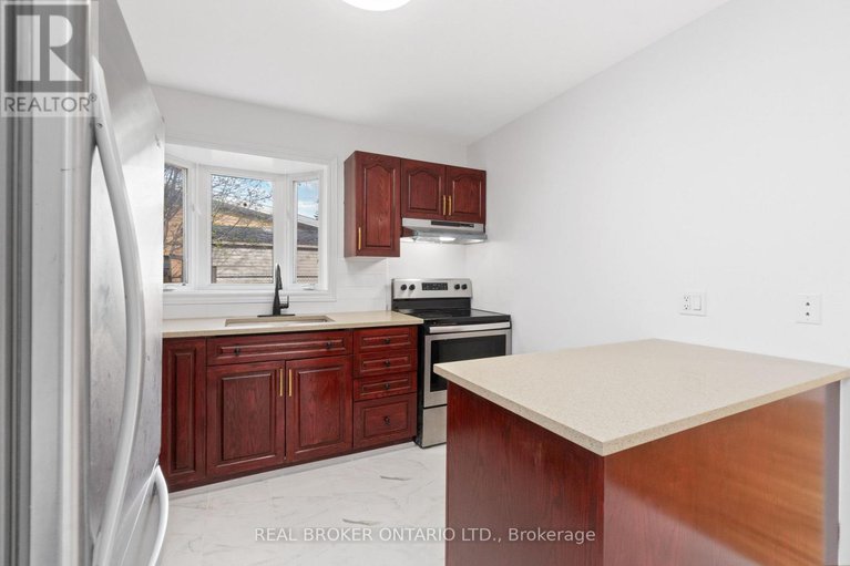 28793842/3-a-southpark-drive/blackburn-hamlet/ottawa/ontario/K1B3B8_18