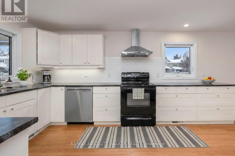 29260839/1-stradwick-avenue/cedargrovefraserdale/ottawa/ontario/K2J2X3_13