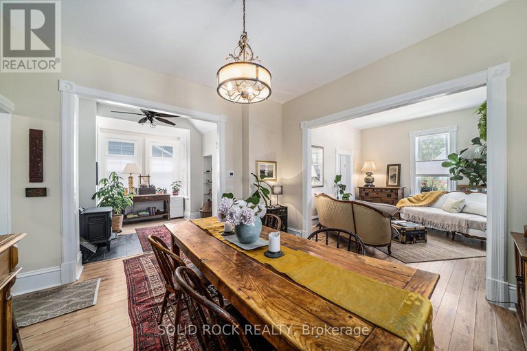 28568795/33a-and-33b-napoleon-street/carleton-place/carleton-place/ontario/K7C2X4_13
