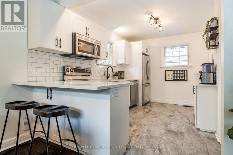 29134319/1-porter-street/stittsville-south/ottawa/ontario/K2S1P8_13