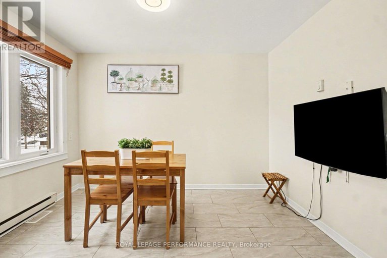 29397617/1931-ashmont-street/chapel-hill/ottawa/ontario/K1C7B9_20