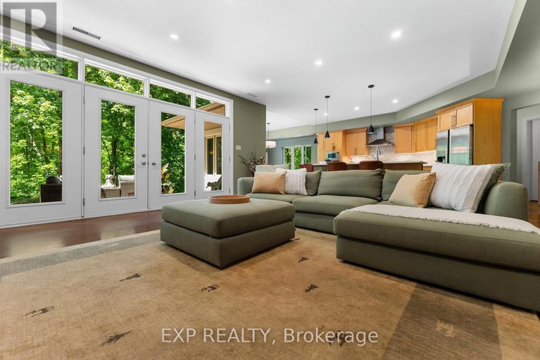 29369417/5759-queenscourt-crescent/manotick-east-to-manotick-station/ottawa/ontario/K4M1K3_27