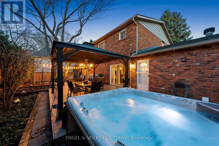 29645415/1-erinlea-court/pineglencountry-place/ottawa/ontario/K2E7C8_32