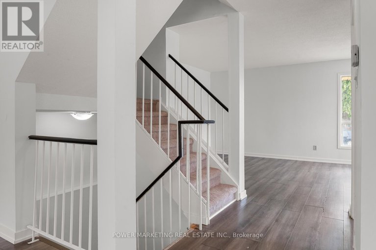 28583636/1631-saxony-crescent/pineview/ottawa/ontario/K1B5K8_18