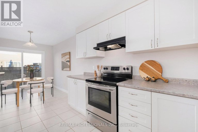 29047343/2241-watercolours-way/half-moon-bay/ottawa/ontario/K2J6R2_8