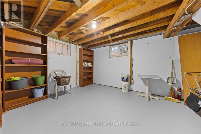 29083781/234-knox-crescent/riverview-park/ottawa/ontario/K1G0K8_31