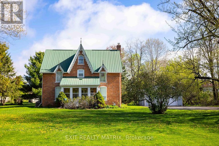 28439324/74-craig-street/village-of-russell/russell/ontario/K4R1A2_1