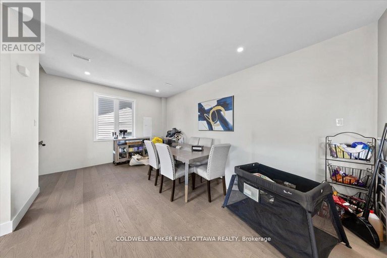 29180172/a-b-25-pennard-way/hunt-club-parkgreenboro/ottawa/ontario/K1T4C1_25