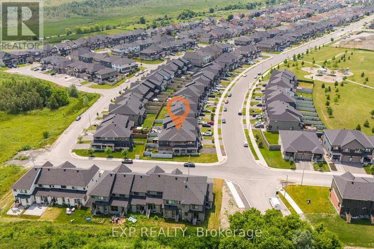 28567081/335-joshua-street/mer-bleuebradley-estatesanderson-park/ottawa/ontario/K1W0N7_38