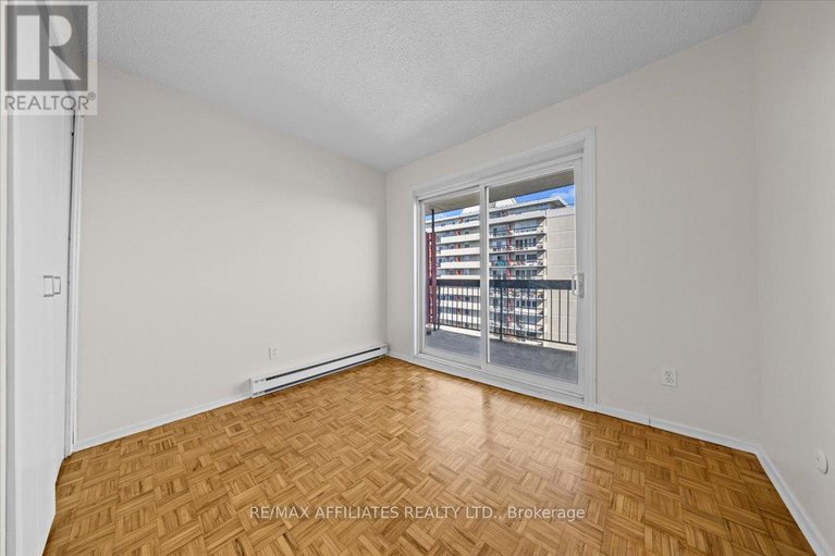 29135891/1507-158b-mcarthur-avenue/vanier/ottawa/ontario/K1L8C9_21