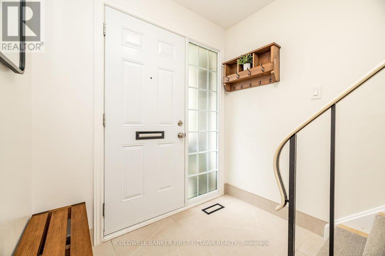 28497718/55-345-kintyre-private/carleton-square/ottawa/ontario/K2C3M6_4