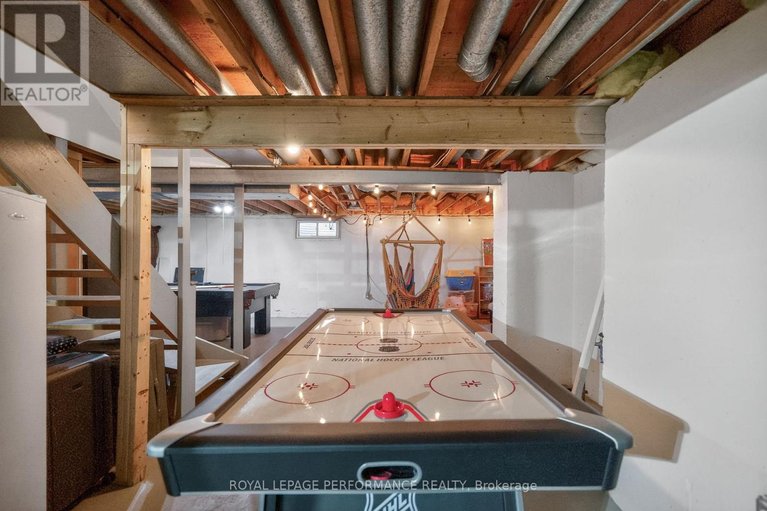 29668804/31-northpark-drive/blackburn-hamlet/ottawa/ontario/K1B3R7_37