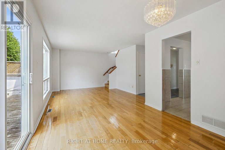 28485638/5119-lerner-way/beacon-hill-south/ottawa/ontario/K1J1B3_18