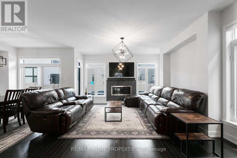 28408165/249-fountainhead-drive/mer-bleuebradley-estatesanderson-park/ottawa/ontario/K1W0H4_8