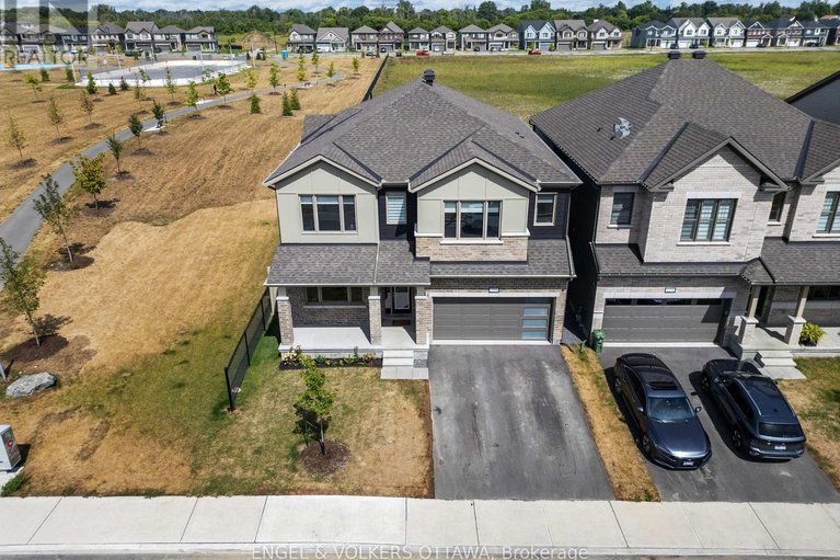 29018606/119-green-ash-avenue/goulbourn-twp-from-franktown-rdsouth-to-rideau/ottawa/ontario/K0A2Z0_47