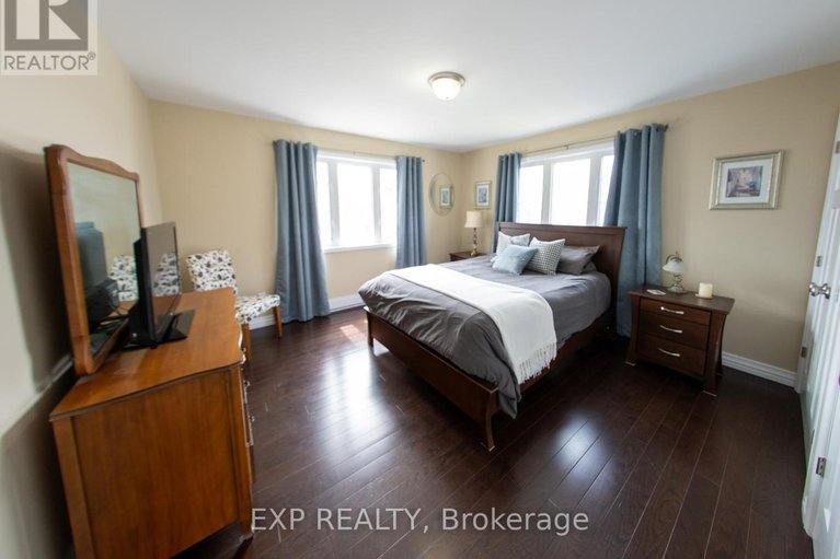 28403297/2754-eagleson-road/btwn-franktown-rd-fallowfield-rd/ottawa/ontario/K2S1B8_26