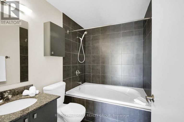 28733254/ph1306-250-lett-street/west-centre-town/ottawa/ontario/K1R0A8_30