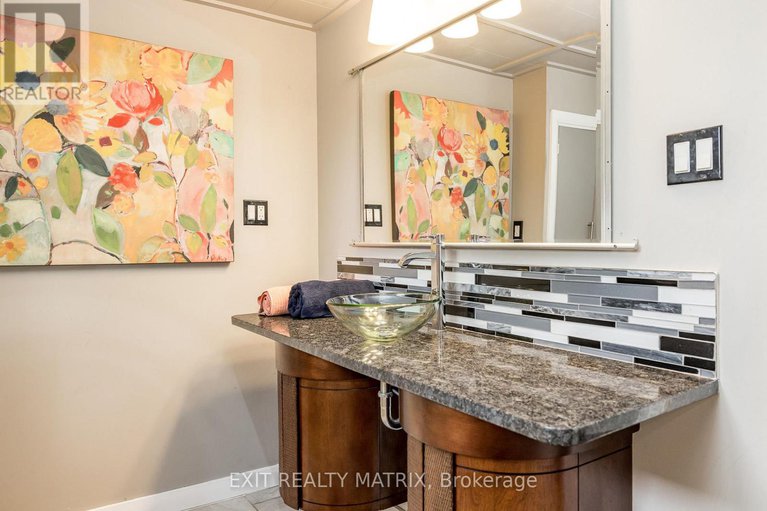 28656018/267-ann-street/almonte/mississippi-mills/ontario/K0A1A0_33