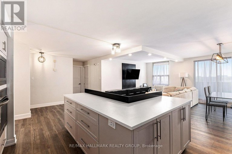 28601737/1203-1380-prince-of-wales-drive/carleton-square/ottawa/ontario/K2C3N5_12