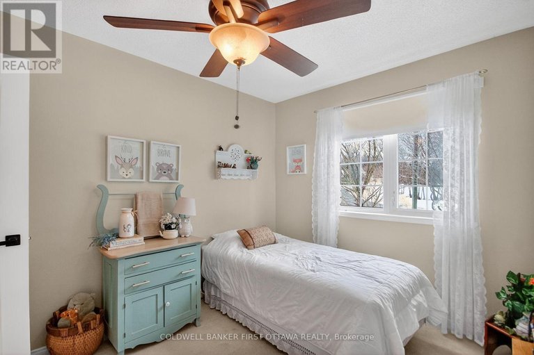 29480327/2960-ernside-crescent/cumberland-estates/ottawa/ontario/K4C1B6_24