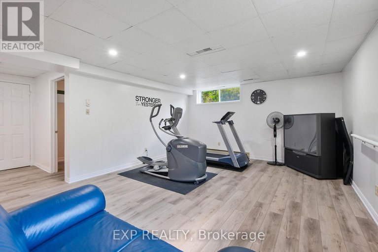 28484309/1376-macdonald-road/russell-twp/russell/ontario/K4R0K1_30