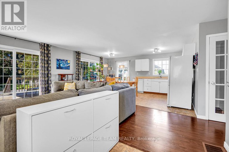 28984527/6-george-street/finch/north-stormont/ontario/K0C1K0_6