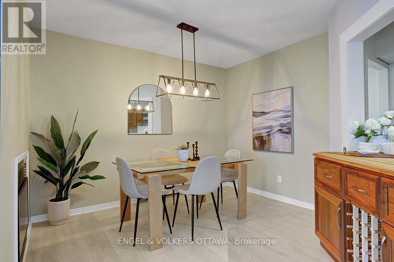 28235435/105a-62-donald-street/overbrook/ottawa/ontario/K1K1N2_13