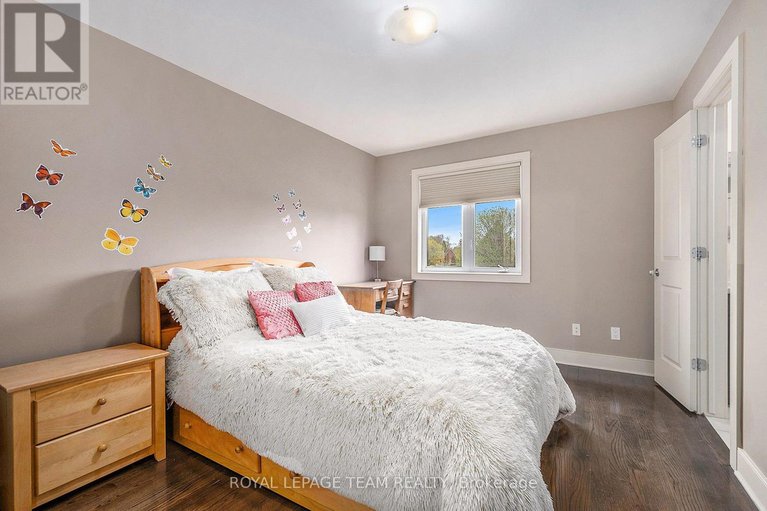 28654563/5386-mansel-crescent/manotick-village-manotick-estates/ottawa/ontario/K4M1L3_26