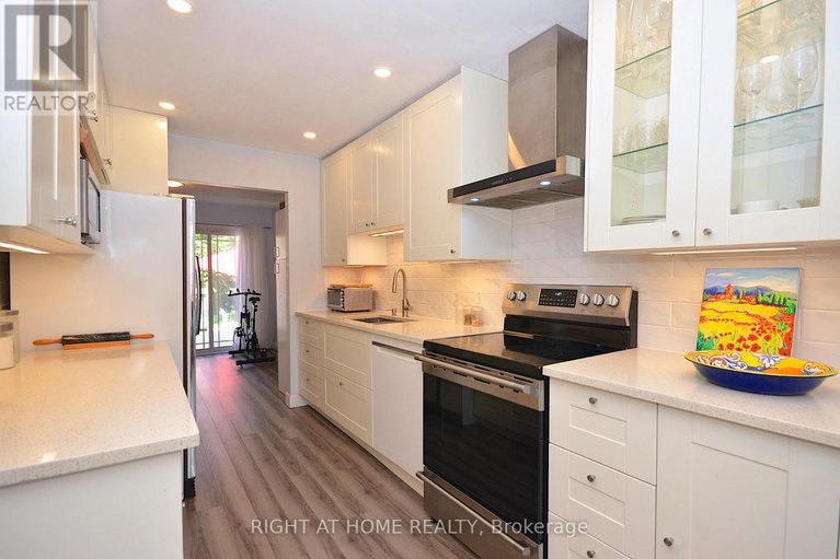 28476739/77-winchester-drive/glencairnhazeldean/ottawa/ontario/K2L2R3_5