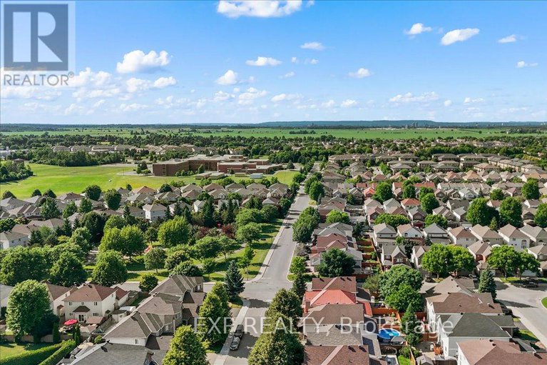 28638637/60-golders-green-lane/longfields/ottawa/ontario/K2J5G2_46