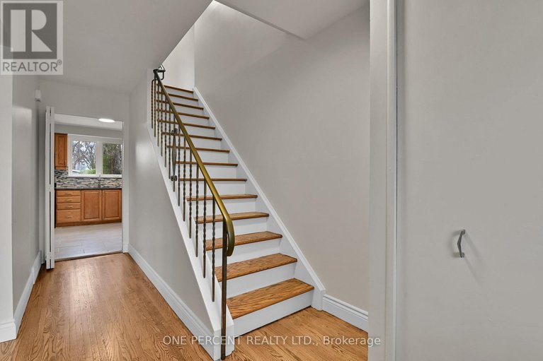 29090640/5-parkridge-crescent/blackburn-hamlet/ottawa/ontario/K1B3E6_5