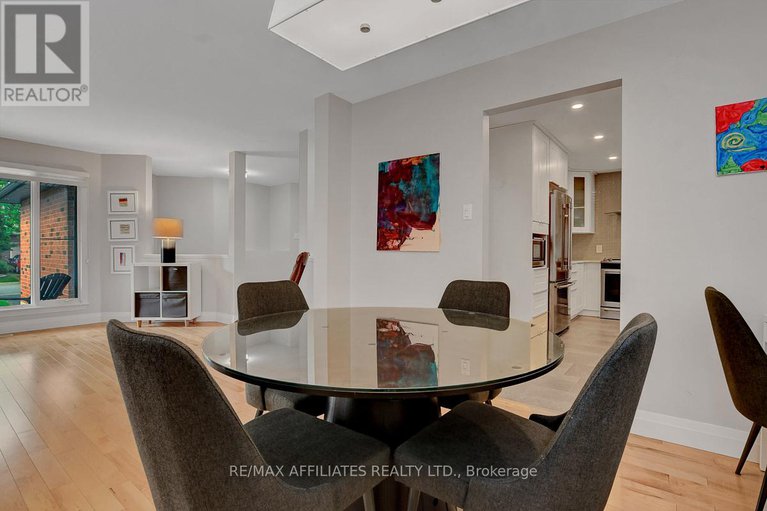 28483640/31-spur-avenue/bridlewood/ottawa/ontario/K2M2R9_12