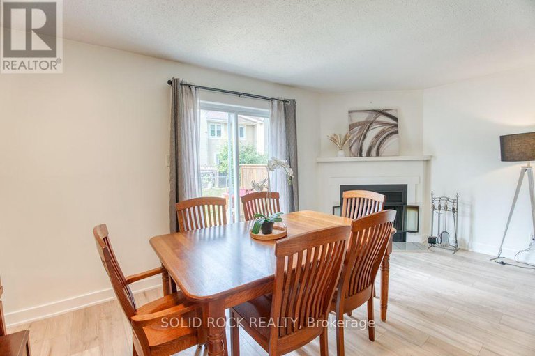 28716757/463-canotia-place/fallingbrookpineridge/ottawa/ontario/K4A2K2_9