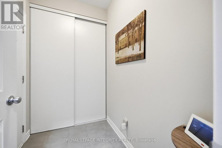 29671638/208-mountain-sorrel-way/avalon-west/ottawa/ontario/K4A1H2_16