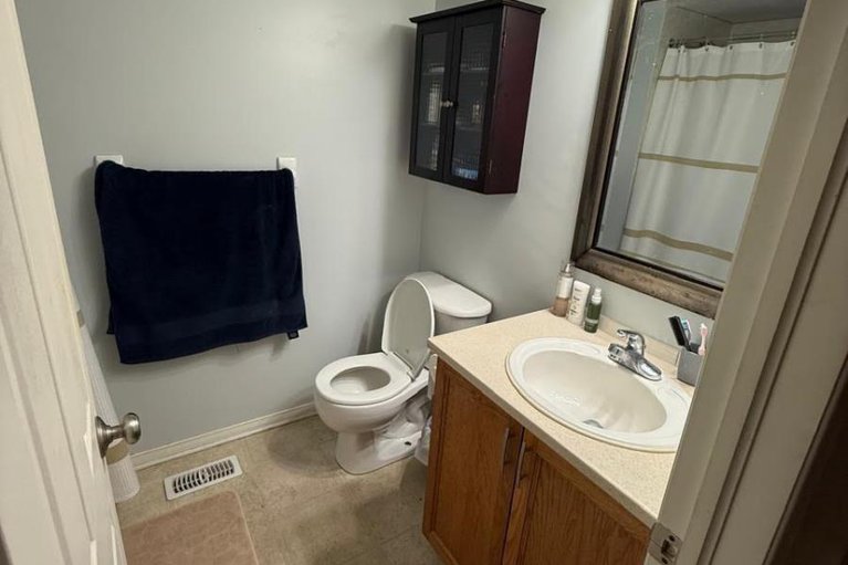 29218356/390-crownridge-drive-n/emerald-meadowstrailwest/ottawa/ontario/K2M3A4_14