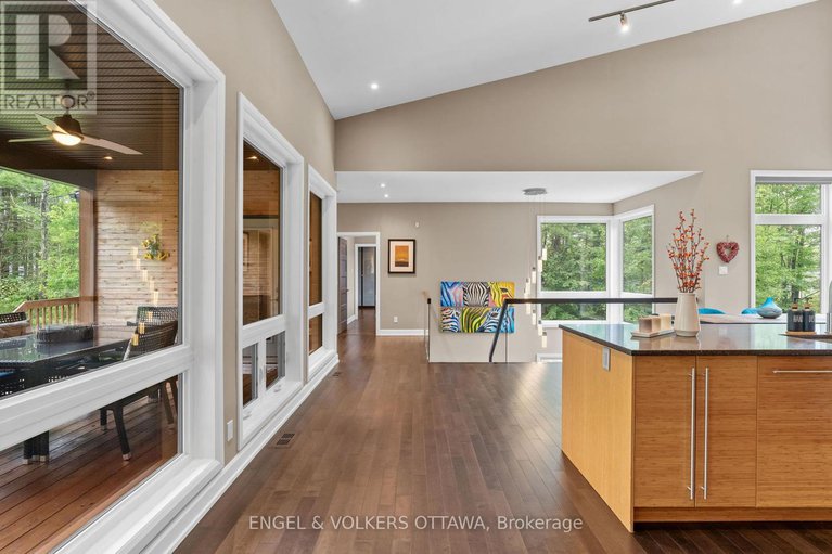 28261133/108-edith-margaret-place/huntley-ward-north-east/ottawa/ontario/K2W1A8_21