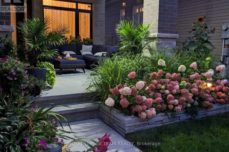 29397818/138-stonemeadow-drive/bridlewood/ottawa/ontario/K2M0G9_3