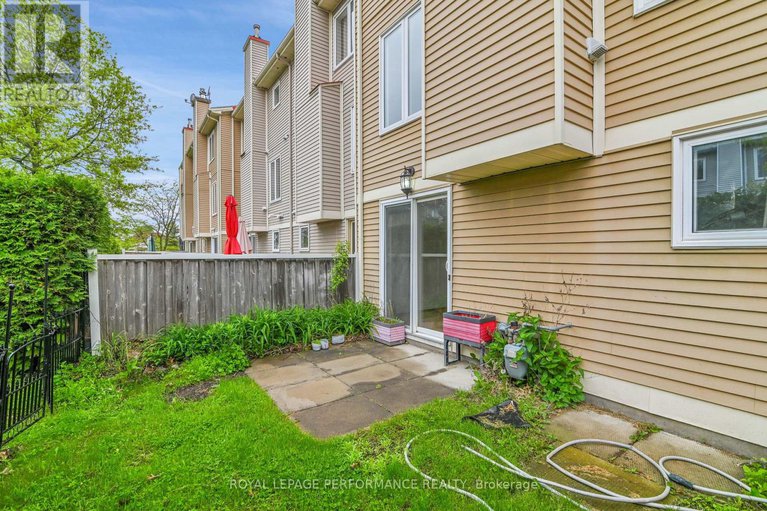 28371665/17-1838-summerfields-crescent/chapel-hill/ottawa/ontario/K1C7B7_33