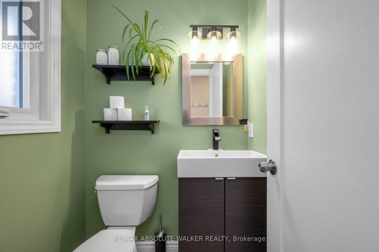 29677661/671-mathieu-way/fallingbrookpineridge/ottawa/ontario/K4A2R6_15