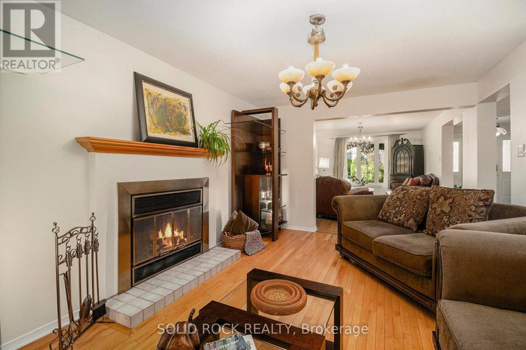 28813811/1674-sansonnet-street-s/chapel-hill/ottawa/ontario/K1C5Y6_6