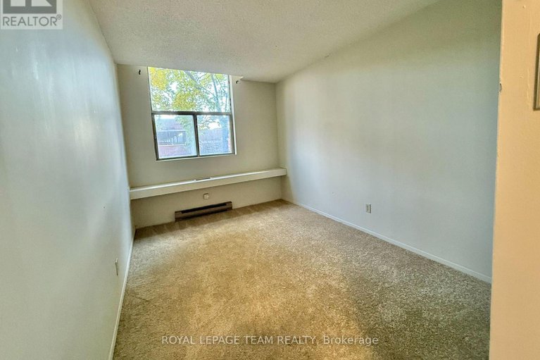 29349076/102-2760-carousel-crescent/emerald-woodssawmill-creek/ottawa/ontario/K1T2N4_9