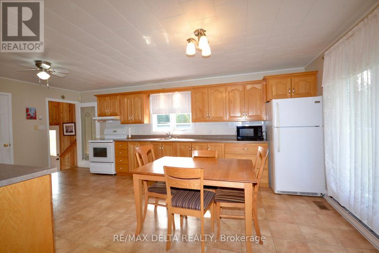28875479/4725-champlain-street/clarencerockland-twp/clarence-rockland/ontario/K0A1E0_5