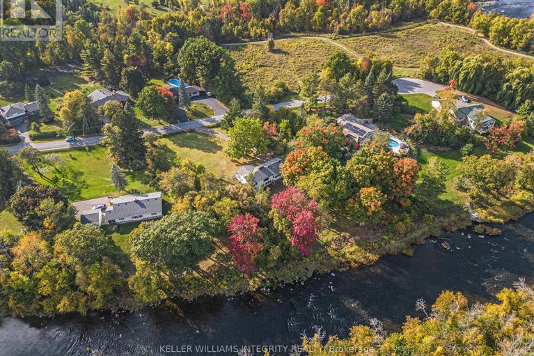 28376426/17-lockview-road/manotick-village-manotick-estates/ottawa/ontario/K4M1B2_36