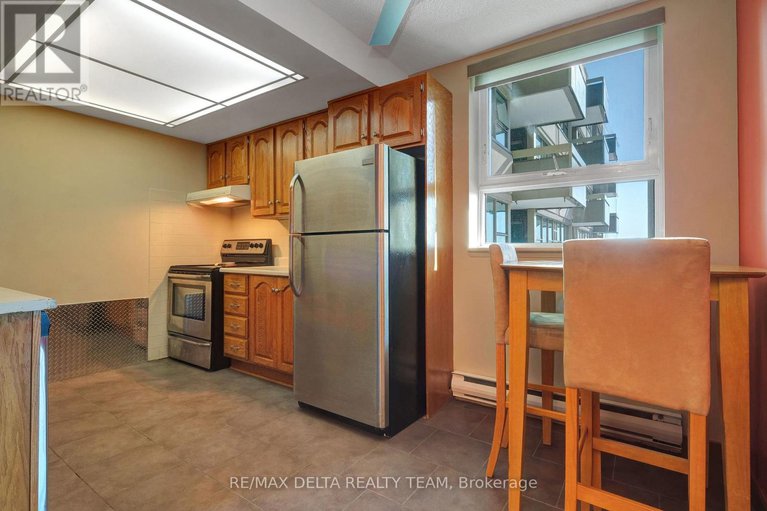 29322597/1001-555-brittany-drive/viscount-alexander-park/ottawa/ontario/K1K4C5_6