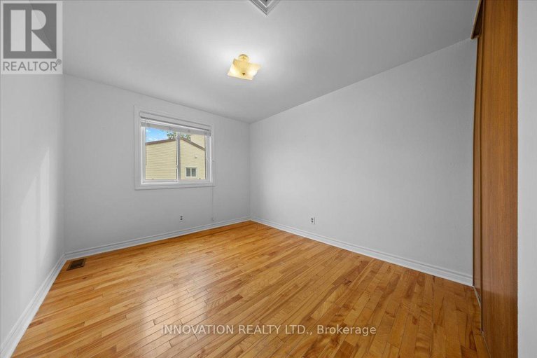 28436166/1553-marcoux-drive/bilberry-creekqueenswood-heights/ottawa/ontario/K1E2K5_21